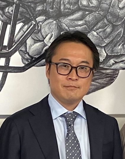 高畑　圭輔 医師